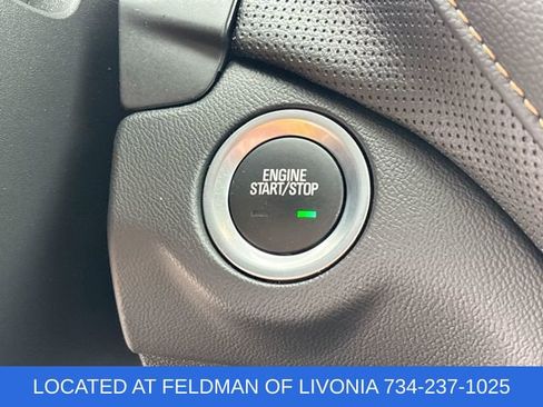 Used 2023 Chevrolet Equinox Premier image 16