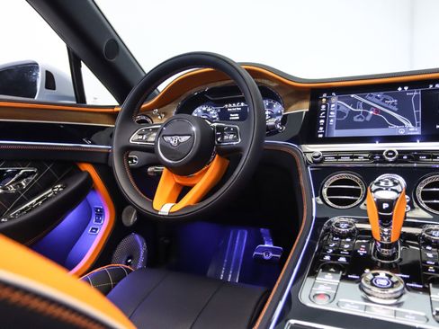Used 2024 Bentley Continental GT Speed image 8