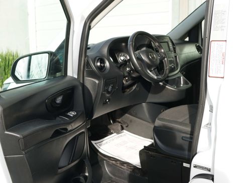 Used 2020 Mercedes-Benz Metris image 30
