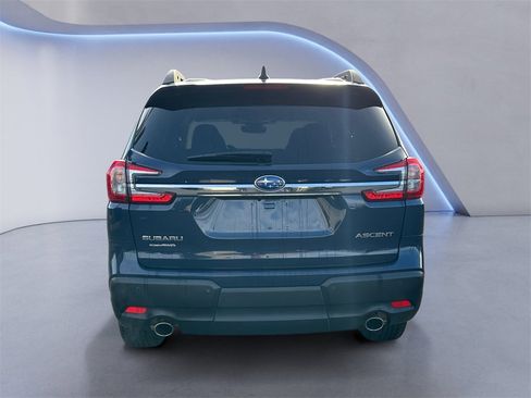 Used 2024 Subaru Ascent Premium w/ Convenience Package image 4