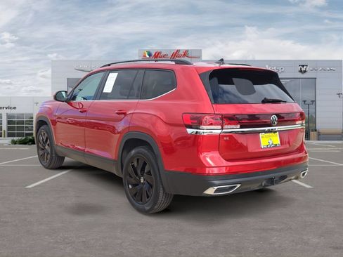 Used 2024 Volkswagen Atlas SE FWD image 3