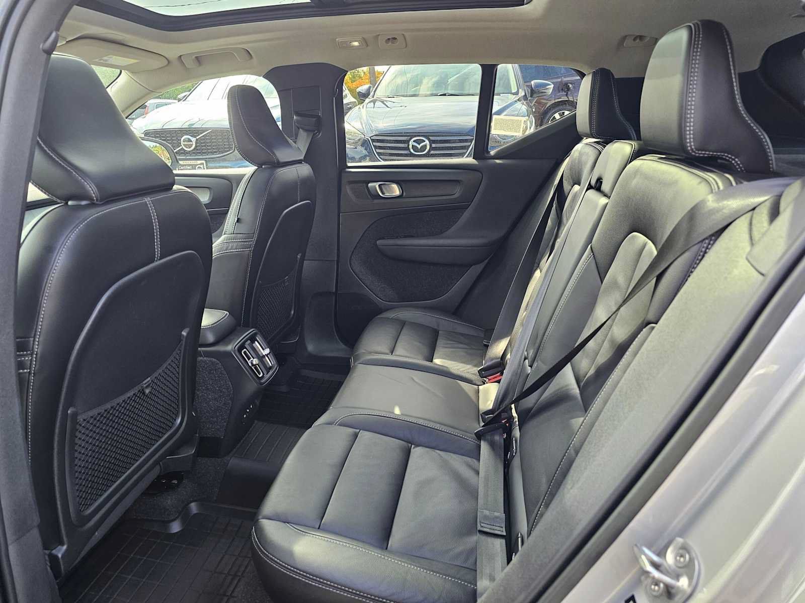 Used 2023 Volvo XC40 B5 Ultimate w/ Protection Package Premier AWD/4WD image 18
