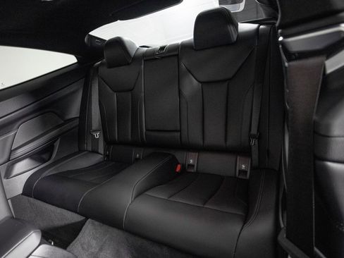 Used 2023 BMW 440i xDrive Coupe w/ Premium Package image 11