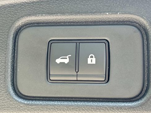 New 2026 Nissan Pathfinder SL FWD image 14