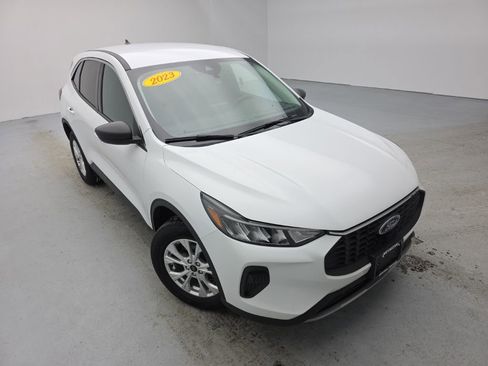 Used 2023 Ford Escape Active image 2