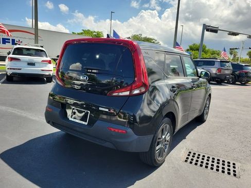 Used 2021 Kia Soul S FWD image 4