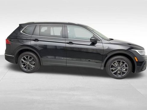 Certified 2023 Volkswagen Tiguan SE AWD/4WD image 10