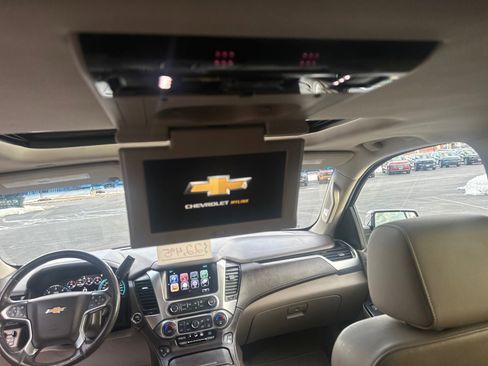 Used 2017 Chevrolet Suburban Premier image 28