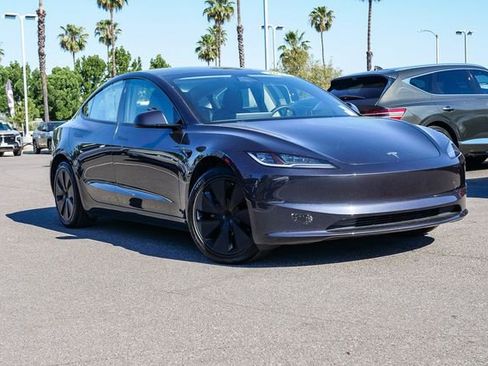 Used 2024 Tesla Model 3 Standard Range image 2