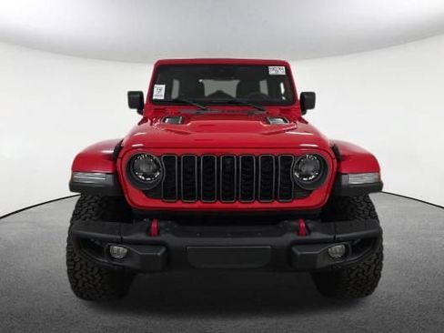 Used 2024 Jeep Wrangler Unlimited Rubicon AWD/4WD image 2