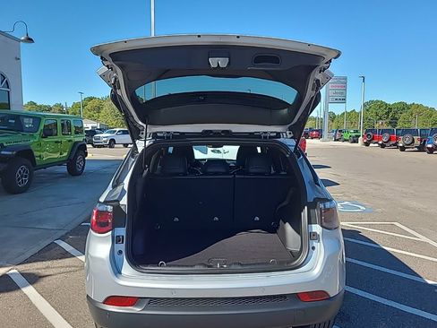 New 2026 Jeep Compass Limited AWD/4WD image 17