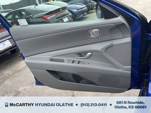 Used 2025 Hyundai Elantra Sport FWD image 25