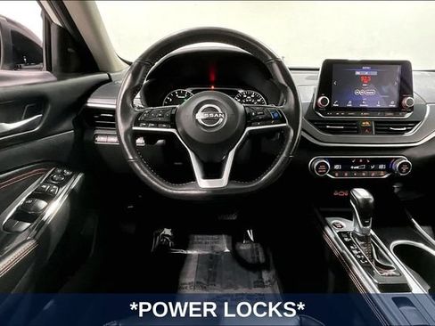 Used 2023 Nissan Altima 2.5 SR AWD/4WD image 11