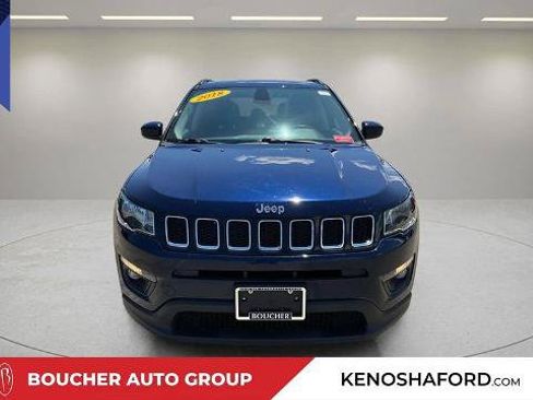 Used 2018 Jeep Compass Latitude w/ Popular Equipment Group FWD image 2