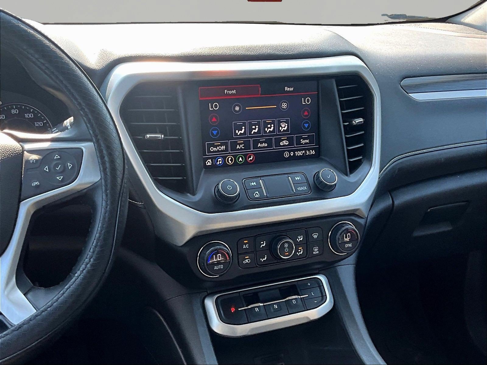 Used 2023 GMC Acadia SLT FWD image 9