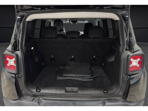 Used 2023 Jeep Renegade Altitude AWD/4WD image 36