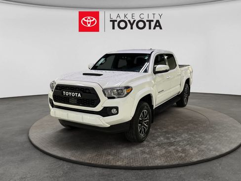 Used 2022 Toyota Tacoma TRD Sport AWD/4WD image 1