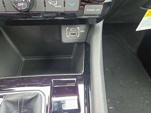 New 2026 Jeep Compass Limited image 12