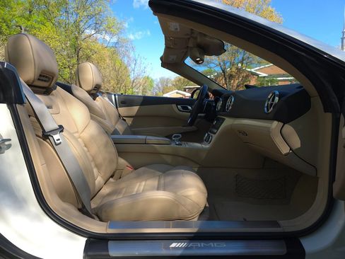 Used 2017 Mercedes-Benz SL 63 AMG image 29