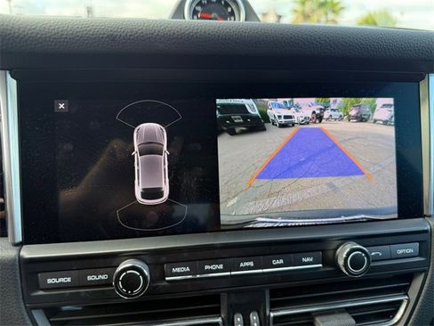 Used 2020 Porsche Macan S image 19