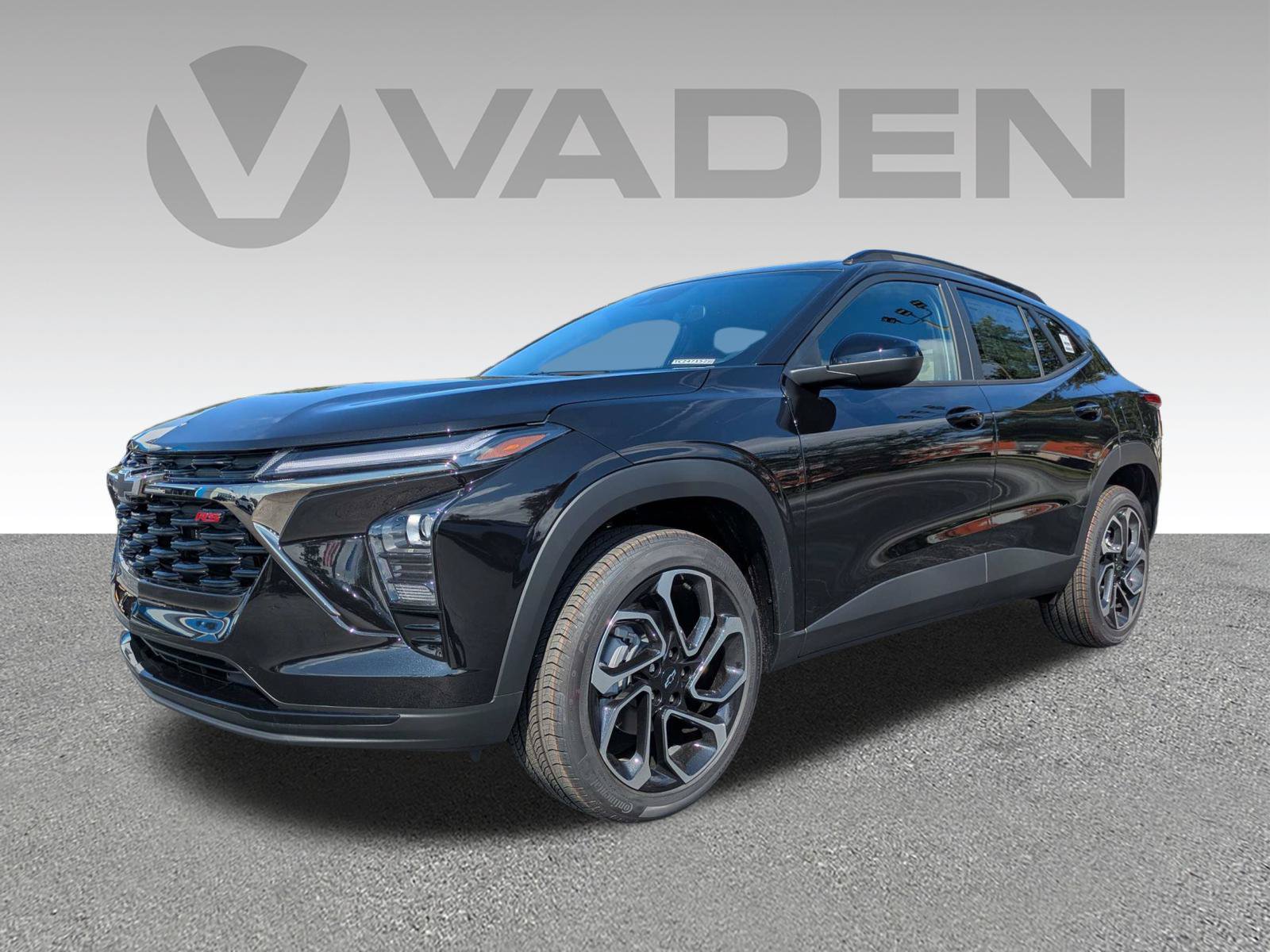 New 2026 Chevrolet Trax RS w/ Sunroof Package FWD image 2