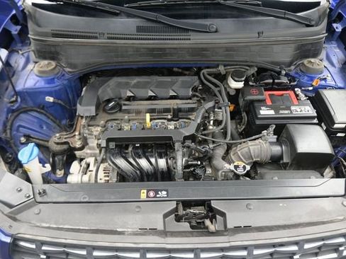 Used 2022 Hyundai Venue Limited FWD image 30