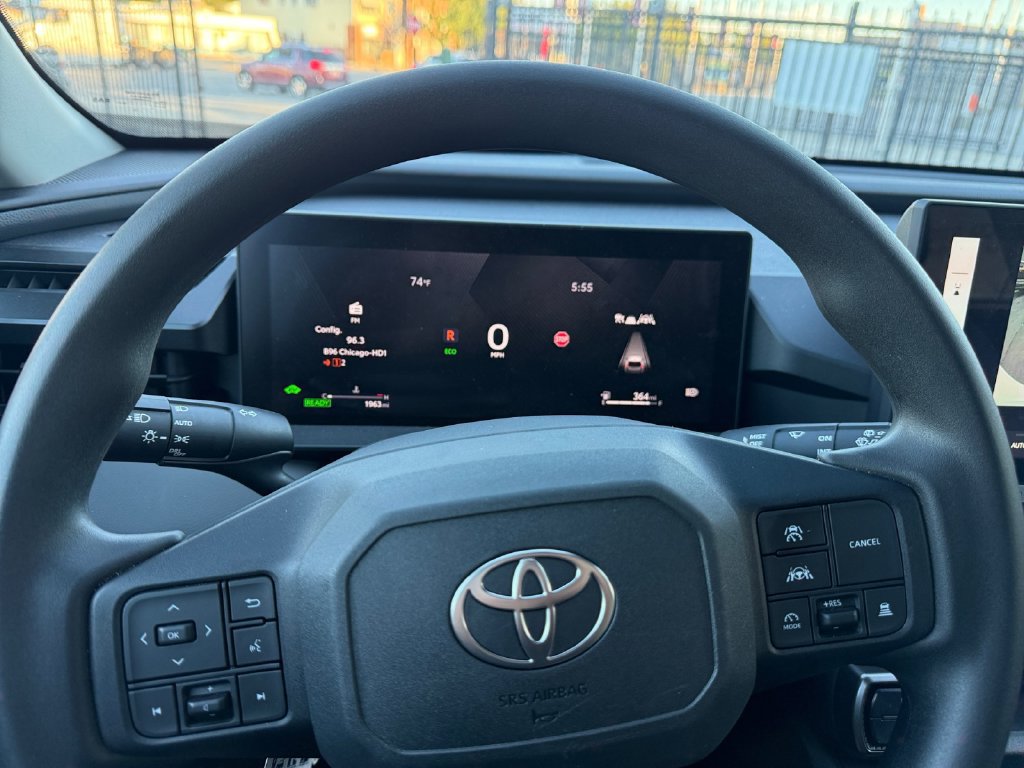 Used 2026 Toyota RAV4 LE AWD/4WD image 40