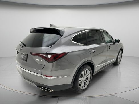 Used 2025 Acura MDX SH-AWD image 4