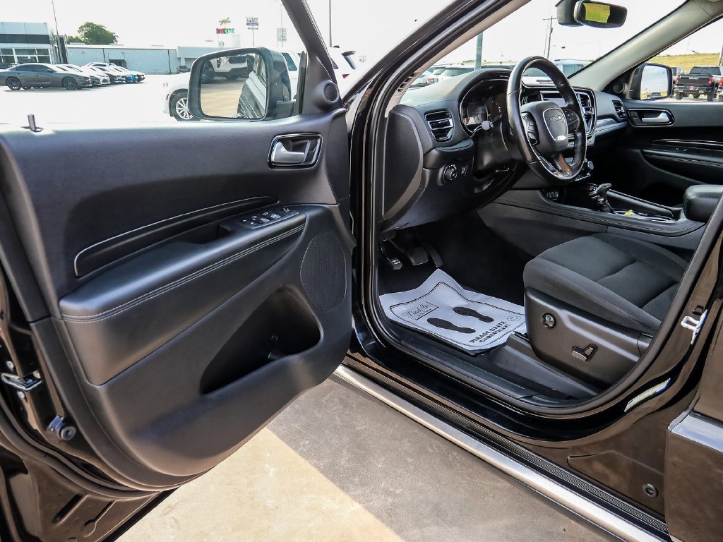 Used 2022 Dodge Durango SXT w/ Anodized Platinum Package AWD/4WD image 31