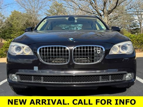 Used 2011 BMW 750Li w/ Luxury Rear Seating Pkg image 7