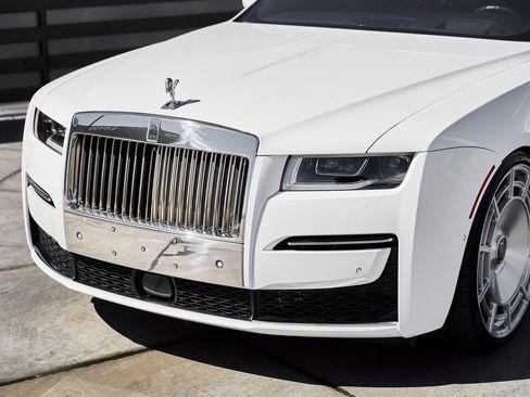 Used 2022 Rolls-Royce Ghost w/ Ghost Package image 7