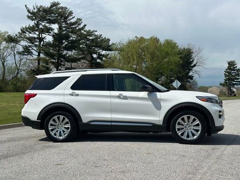 Used 2020 Ford Explorer Limited w/ Class III Trailer Tow Package RWD image 8