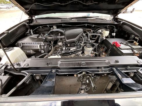 Used 2020 Toyota Tacoma SR5 RWD image 32