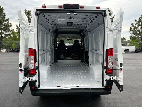 New 2024 RAM ProMaster 2500 w/ Quick Order Package 22H SLT+ image 12