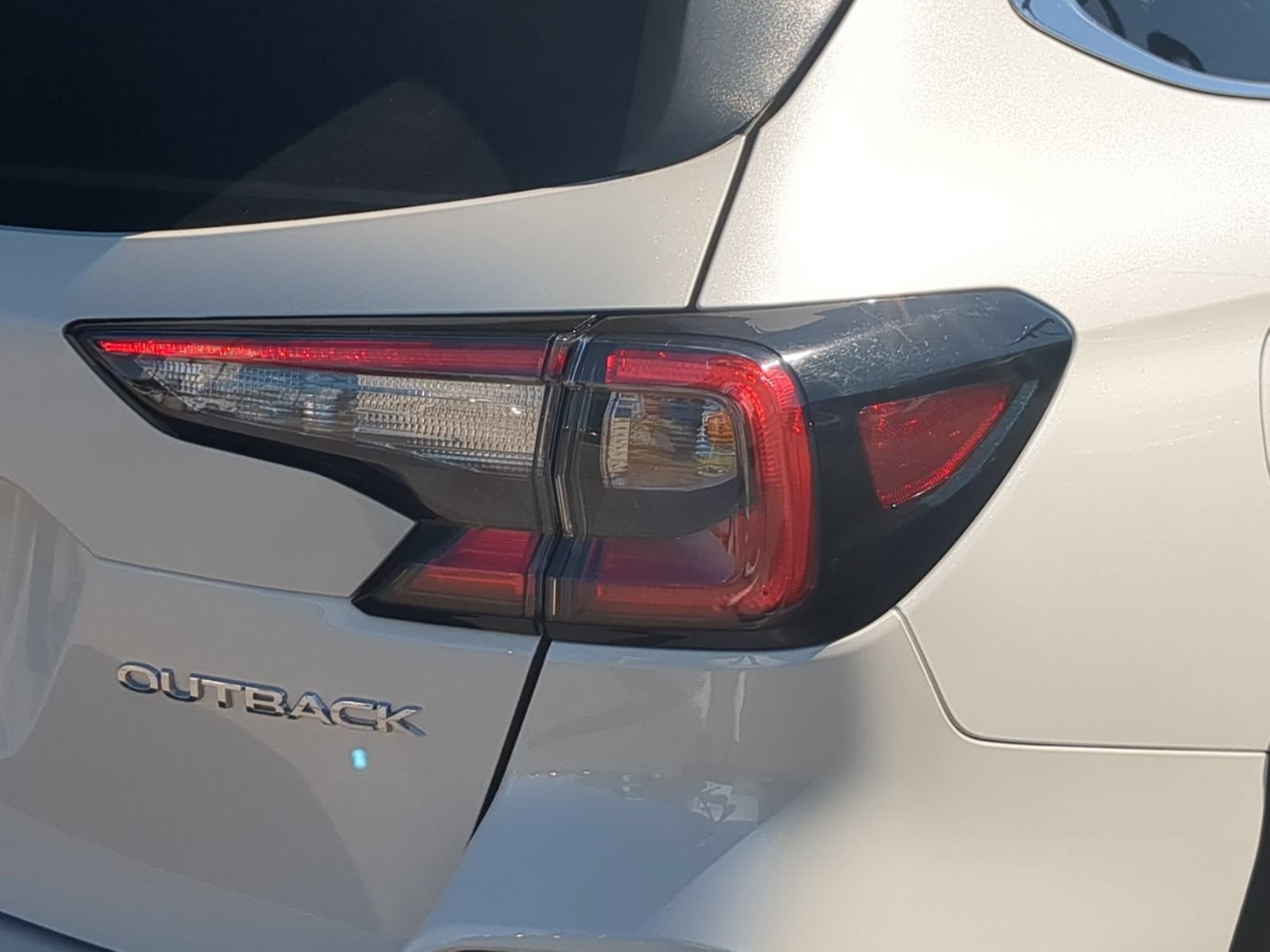 Certified 2025 Subaru Outback Limited AWD/4WD image 11