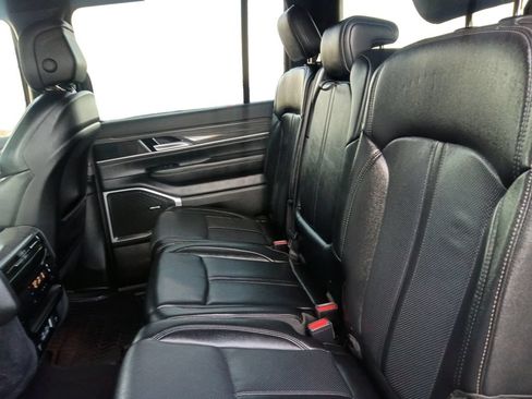 Used 2024 Jeep Wagoneer L Series II w/ Flexible Seating Group RWD image 22