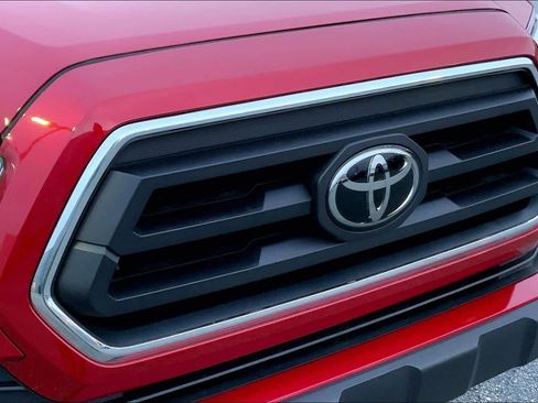 Used 2023 Toyota Tacoma SR5 w/ Technology Package image 29