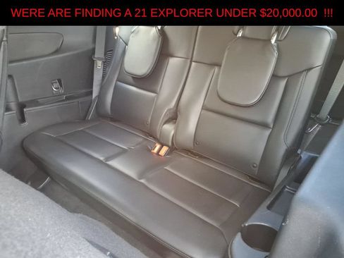 Used 2021 Ford Explorer XLT w/ Equipment Group 202A AWD/4WD image 11