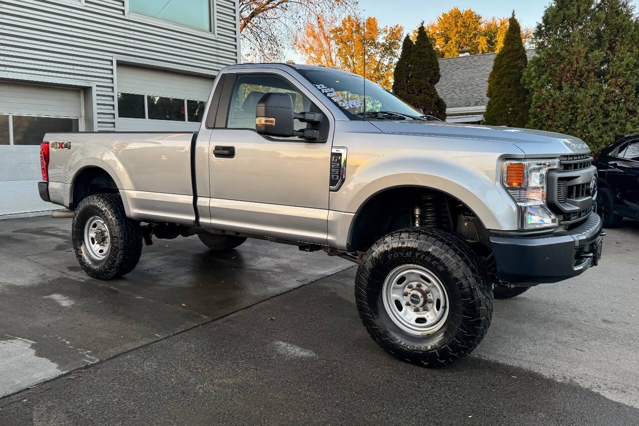 Used 2022 Ford F250 XL w/ Power Equipment Group AWD/4WD image 2