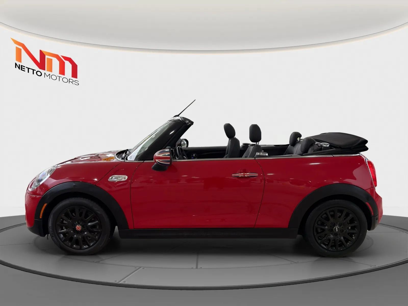 Used 2019 MINI Cooper S FWD image 2