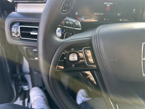 Certified 2023 Lincoln Aviator AWD w/ Premium Package image 34