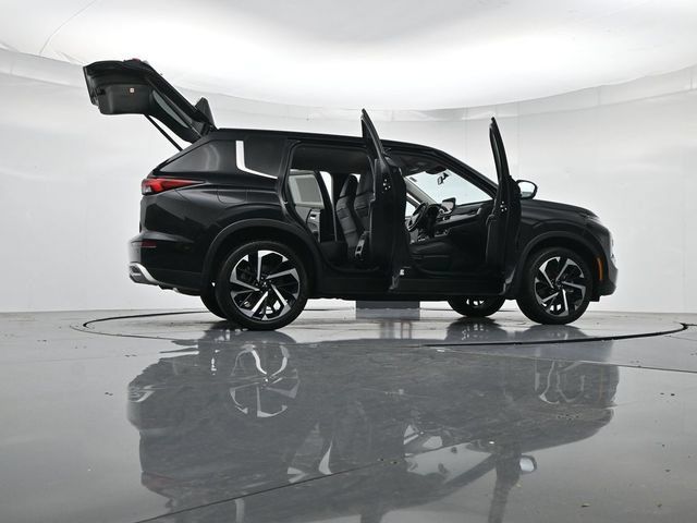Used 2024 Mitsubishi Outlander SE AWD/4WD image 57