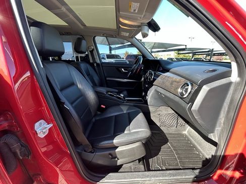 Used 2014 Mercedes-Benz GLK 350 4MATIC image 31