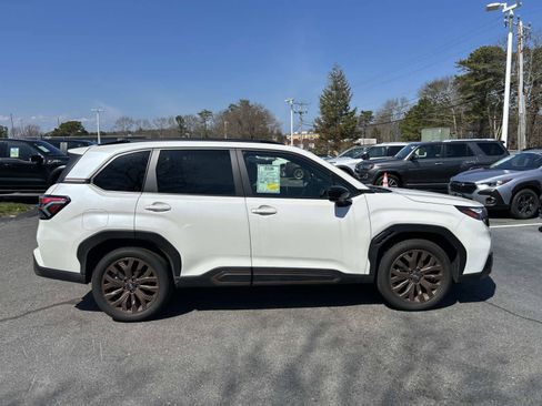 Used 2025 Subaru Forester Sport AWD/4WD image 2