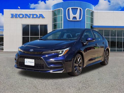 Used 2023 Toyota Corolla SE FWD image 7