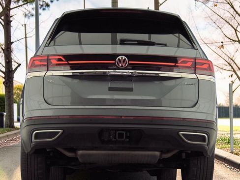 Used 2025 Volkswagen Atlas SE image 5