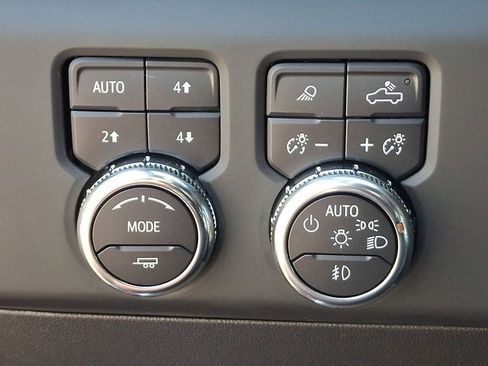 Used 2024 GMC Sierra 1500 Denali w/ Denali Reserve Package AWD/4WD image 25