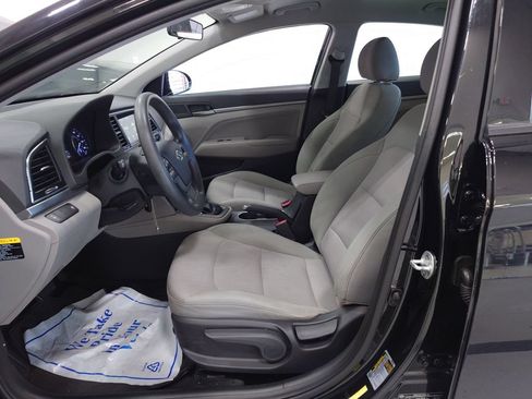 Used 2017 Hyundai Elantra SE FWD image 10