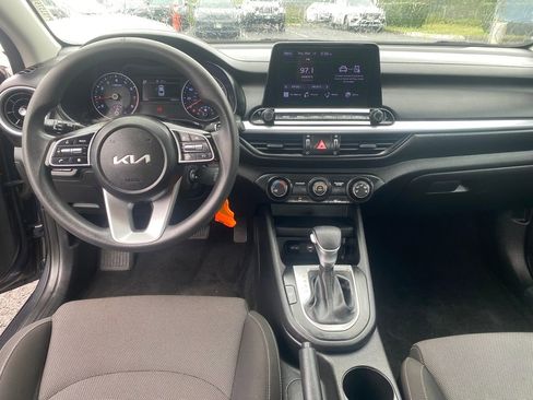 Used 2023 Kia Forte LXS image 30