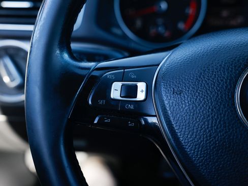 Used 2017 Volkswagen Passat 1.8T SE image 25